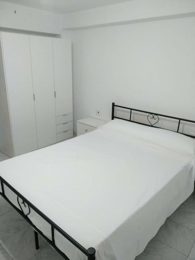 Apartamento En Plaza Mayor Ribadavia Exterior photo